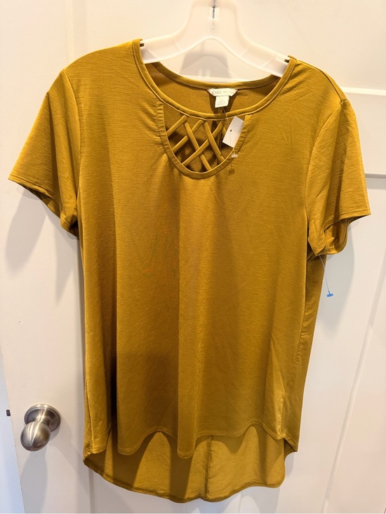 Cato Tops - NWT Cato Medium Mustard Crisscross Neck Top High Low Hem Short Sleeve